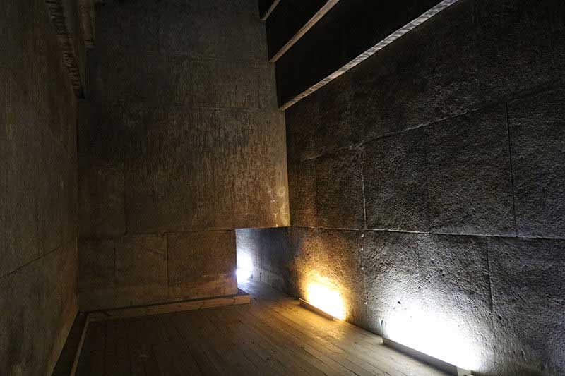 Red-Pyramid-Dashur-Second-Chamber