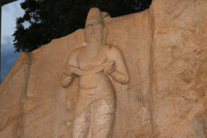 Polonnaruwa-ruins-