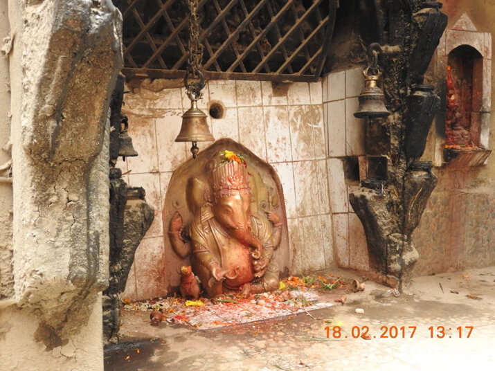 Ganesh Statue Kathmandu Streets