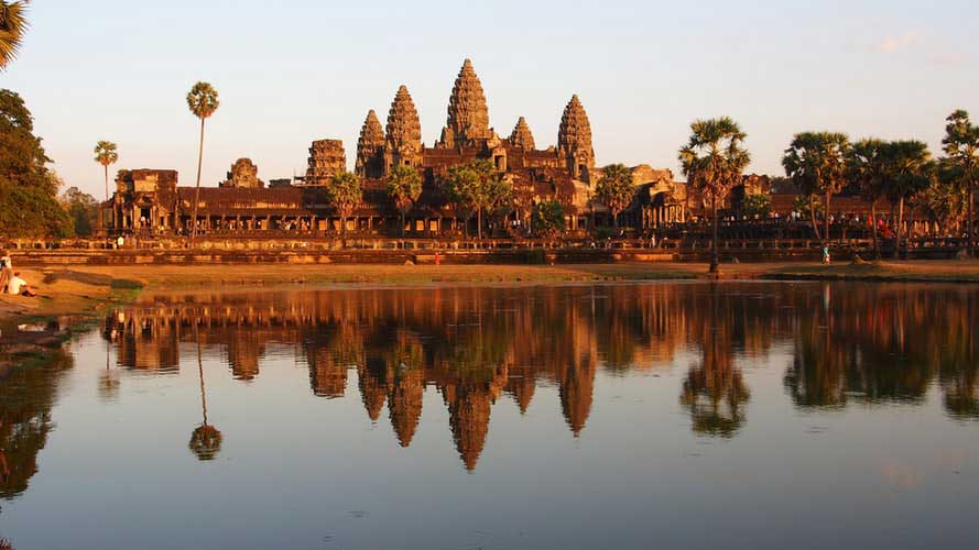 Explore-Angkor-Wat
