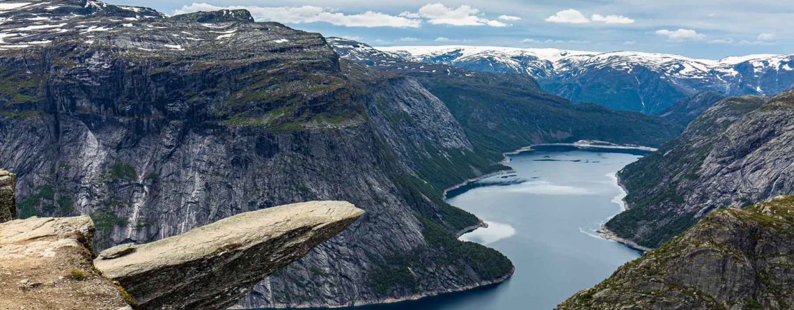 hiking-trolltunga