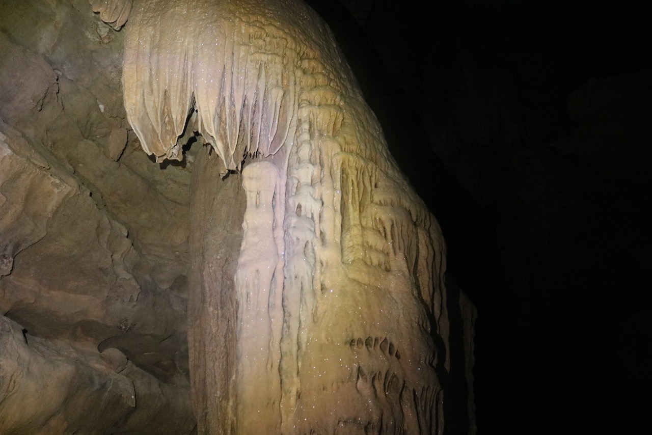Cave System, River Manambolo