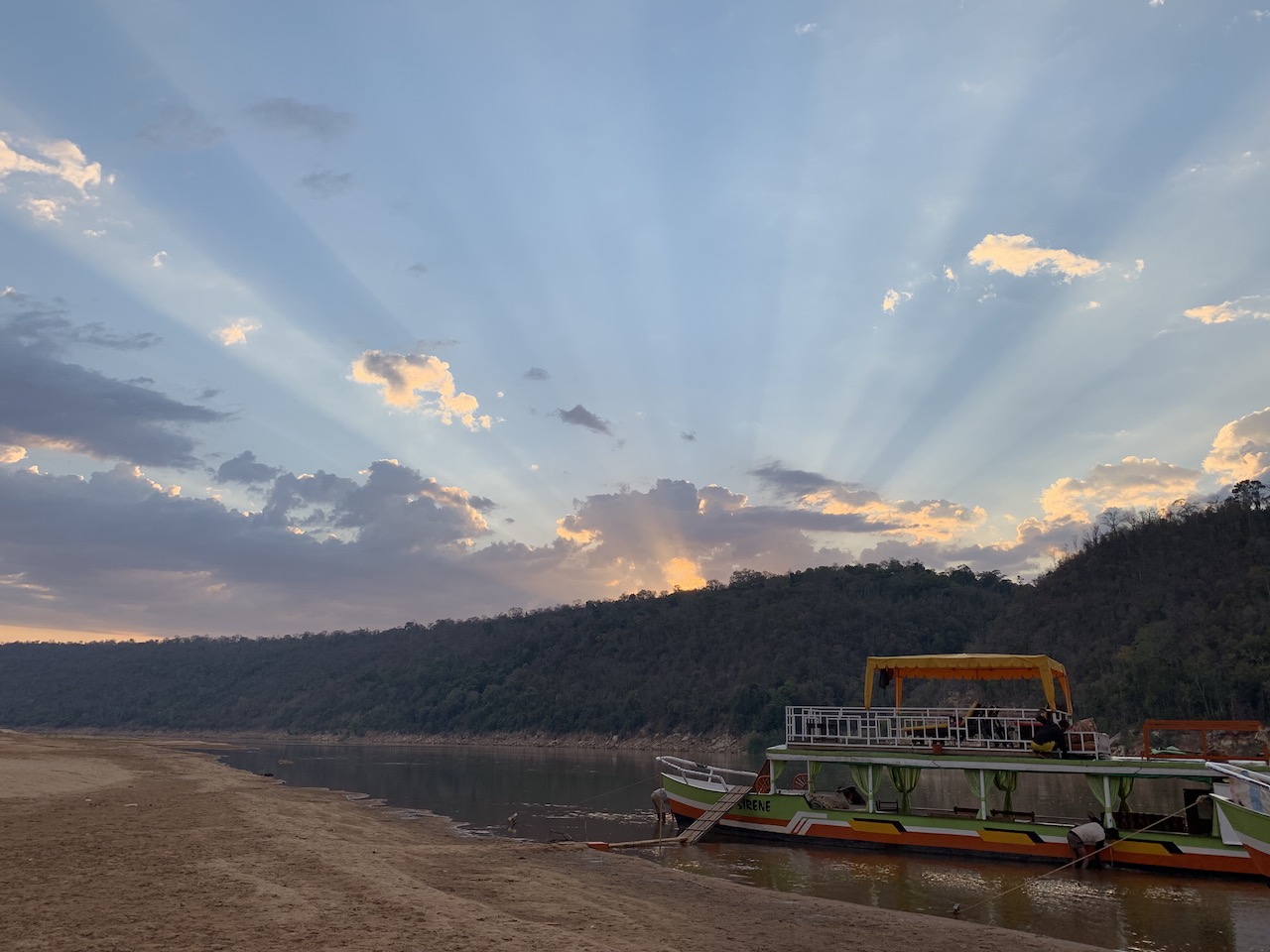 River Cruise on the Tsiribihina in Madagascar Beyonder