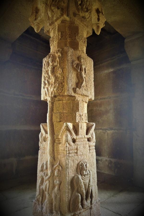 Decorated Pillar of Saraswathi Temple II in Hampi