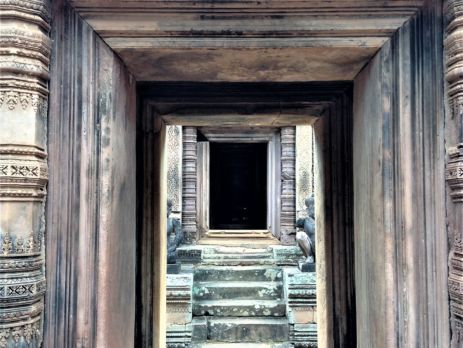 doors of perception, cambodia, travel musing