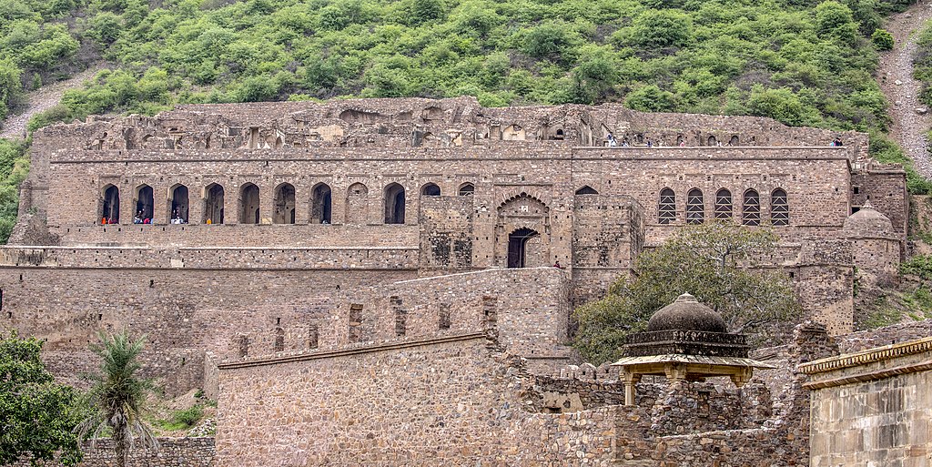 bhangarh fort mysterious india